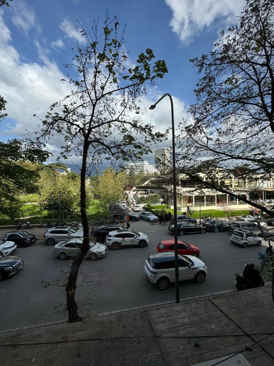 Apartament In Blloku In Front Of Taiwan 地拉那 外观 照片