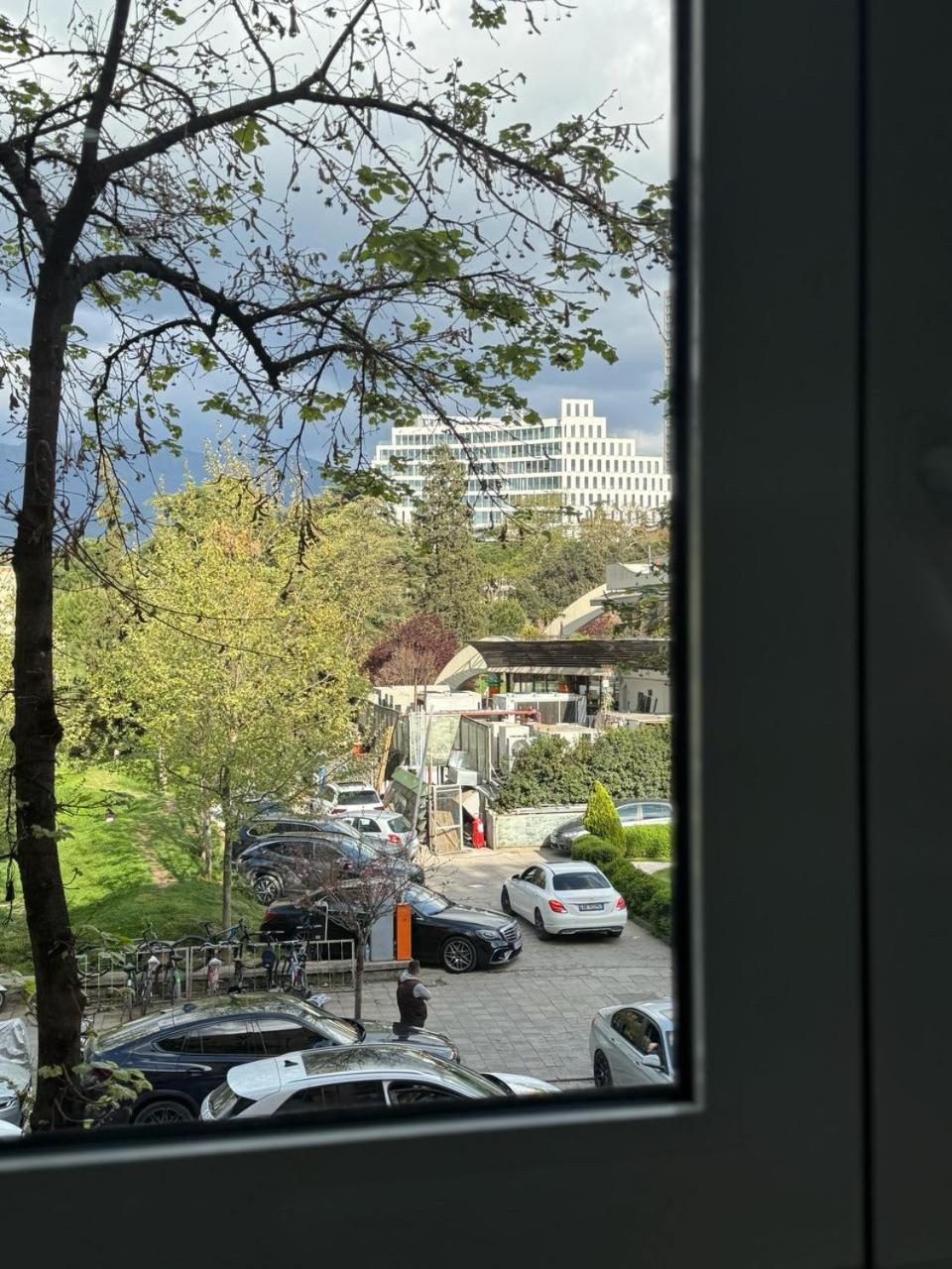 Apartament In Blloku In Front Of Taiwan 地拉那 外观 照片